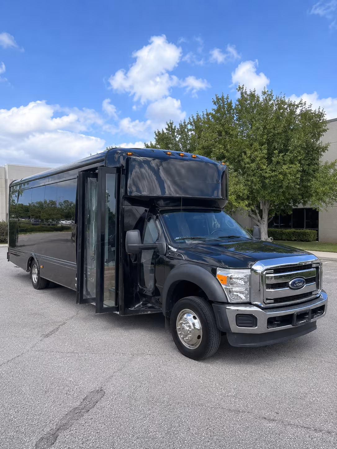 Oakland Homecoming & Prom Party Bus Rentals